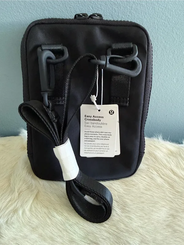 Lululemon Easy Access Crossbody Bag - Image 4