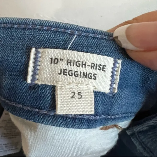 Madewell 10 in High Rise Skinny Raw Hem Denim‎ Jeans - Image 9