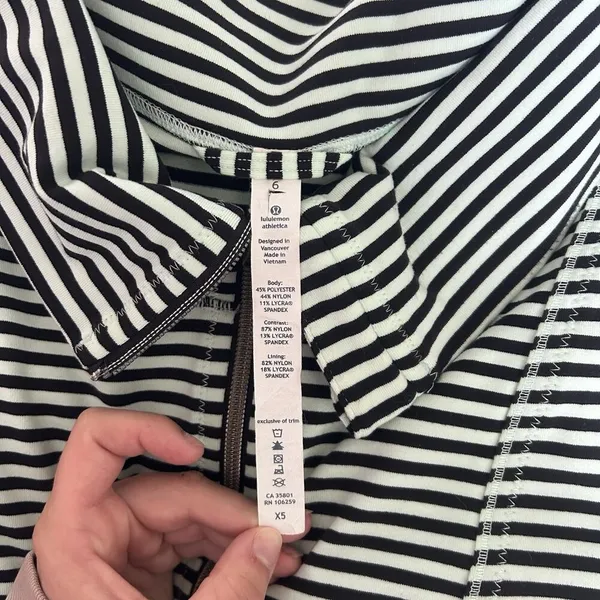 Lululemon Daily Yoga Mint Moment Jacket Sz 6‎ Full Zip Black Green Stripe Preppy - Image 5