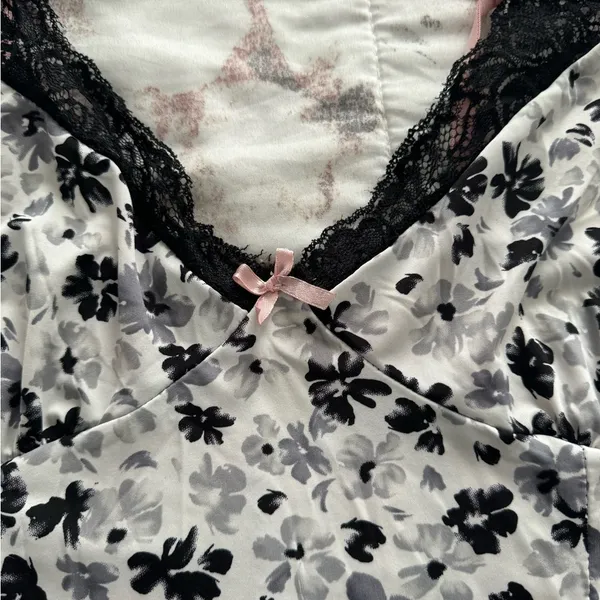 Black and white ditsy floral Y2K goth lace trim slip dress siz M spaghetti boho - Image 3
