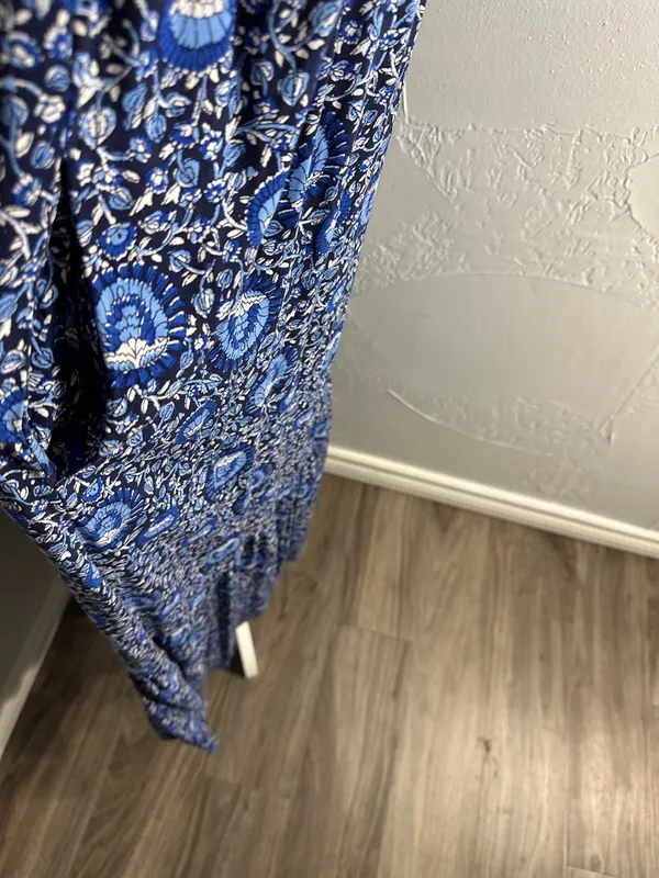 Old Navy Blue Floral Tie-Back Maxi Dress - Image 8
