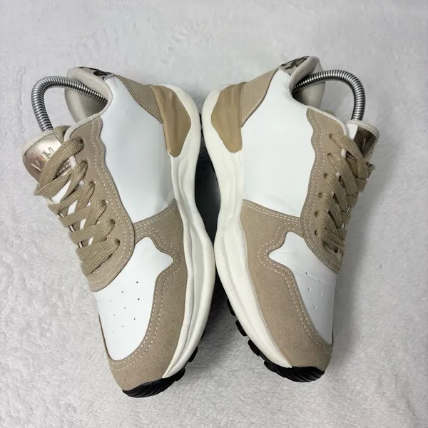 Vintage Havana Beige and White‎ Star Sneakers size 8.5 - Image 6