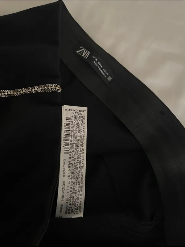 NWT ZARA Black High-Waisted Leggings with Rhinestone Side Stripe - Size XL - Image 9