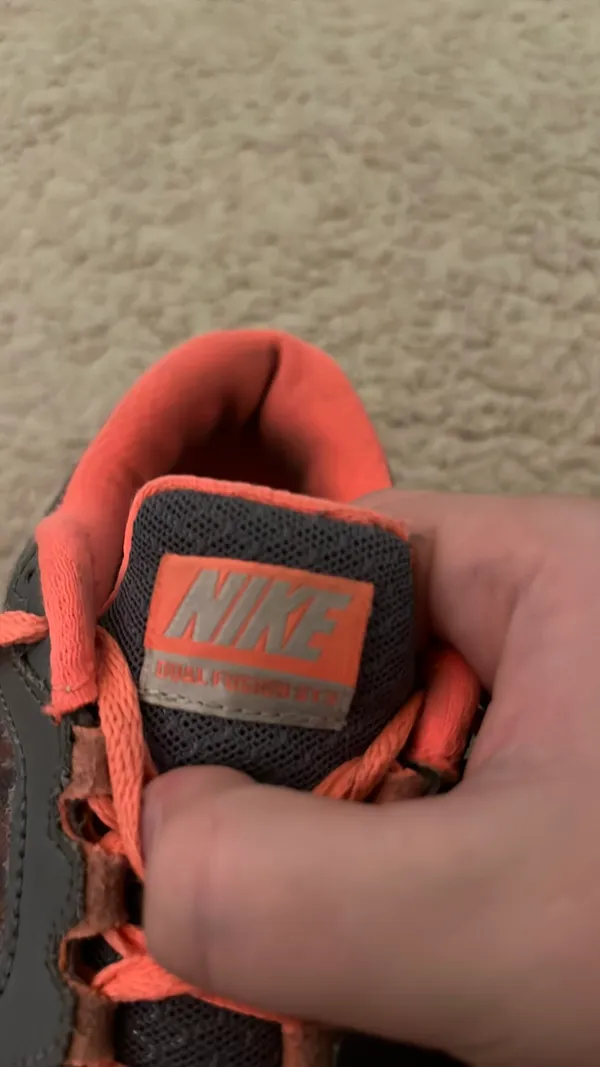 Pink/gray Nike shoes women’s size 8 - Image 5