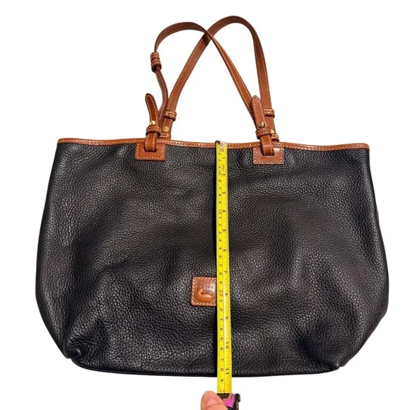 Dooney & Bourke Pebbled Leather Tote Bag Black‎ Old Money Minimalist Classic - Image 4