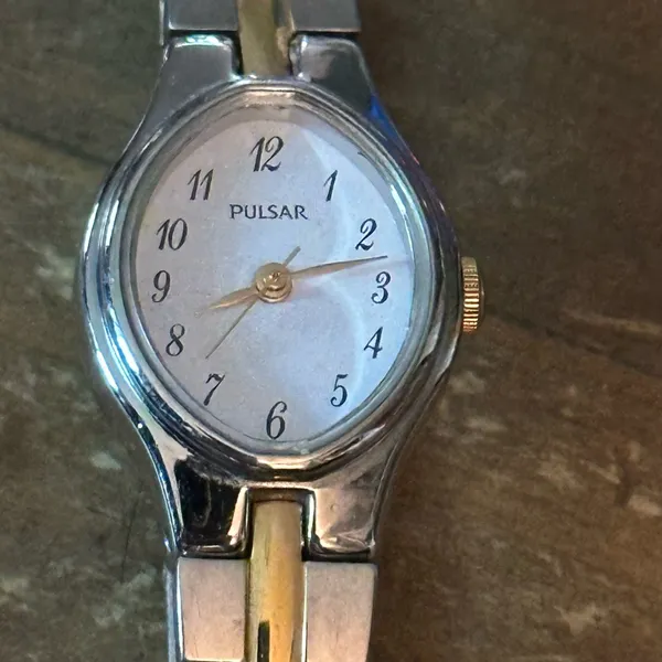 Vintage Pulsar 1N01-XO98 two tone watch - Image 7