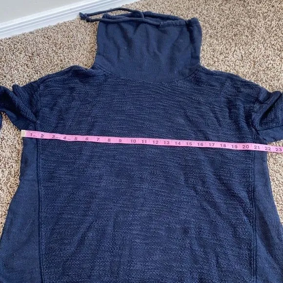 5/$30 🎈 Hollister large navy blue cowlneck‎ pullover sweatshirt - Image 4