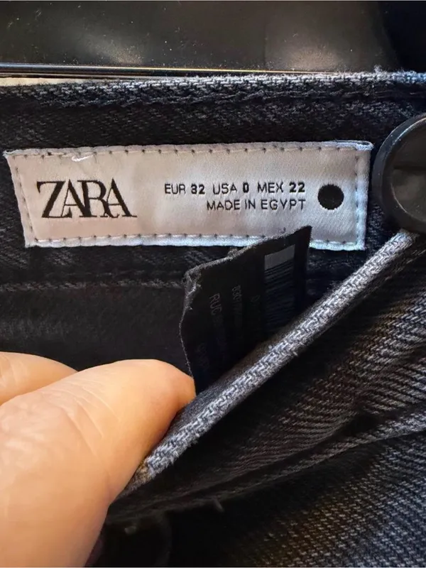 Zara women’s Straight Black Washed Denim Jeans - Image 3