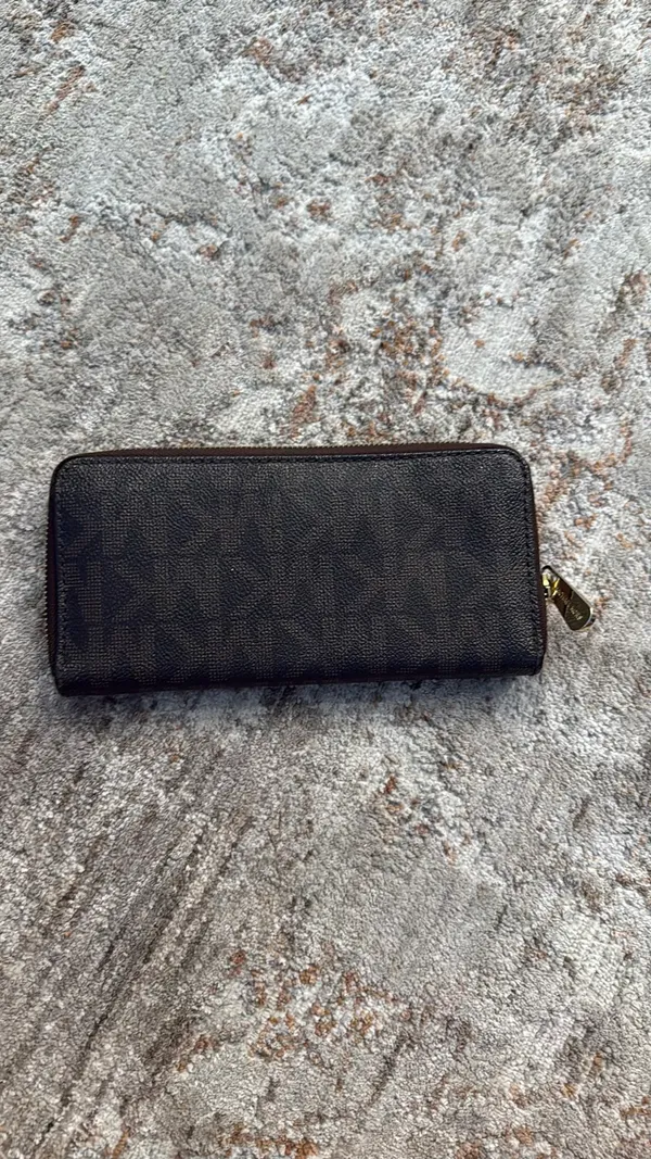 Michael Kors Wallet - Image 4