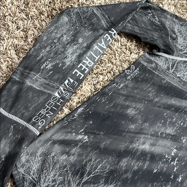 Realtree Fishing Pro Series Gray Woods Camo Long Sleeve Quarter Zip Top Sz S - Image 2