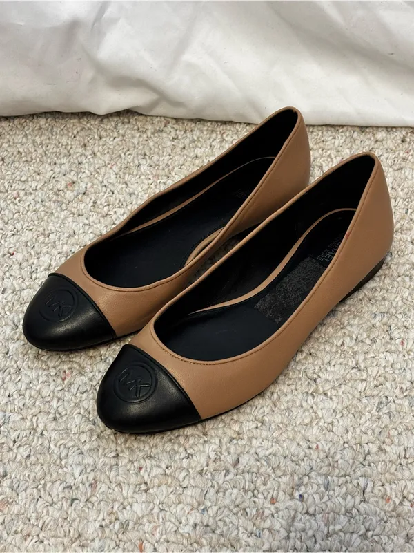MICHAEL Michael Kors Dylyn Logo Ballet Flat Toffee Black size 9 - Image 3
