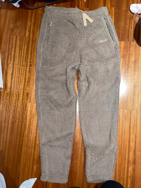 SKIMS NWT Teddy Joggers Desert Small - Image 4