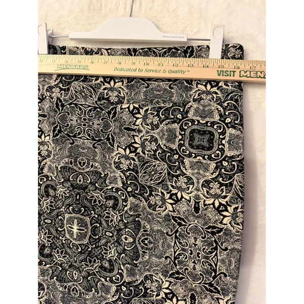 LuLaRoe Cassie Pencil Skirt Womens Large Black Cream Paisley Damask Midi Skirt - Image 5