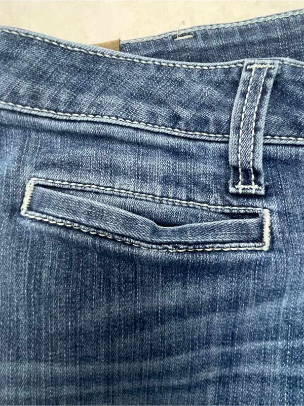 Ariat Women’s Medium Wash Stretch Wide Leg Denim Trouser Jeans Pants⁠ Size 32R - Image 4