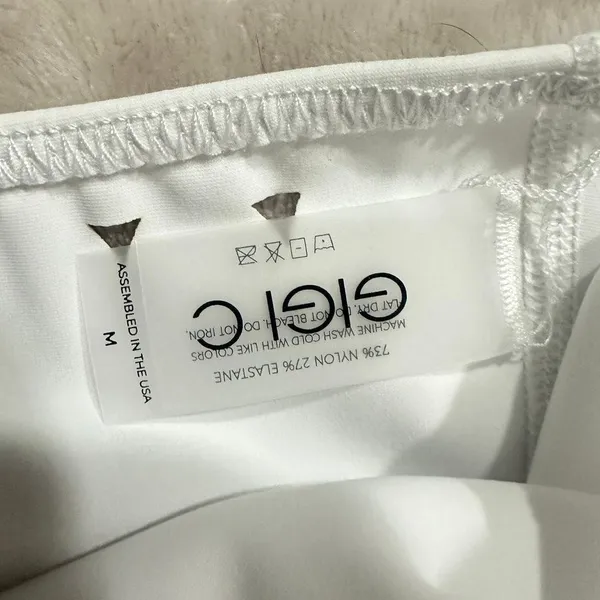 GIGI C Jacqui Sports Bra Women's Medium White One Shoulder Cutout Asymmetrical - Image 5