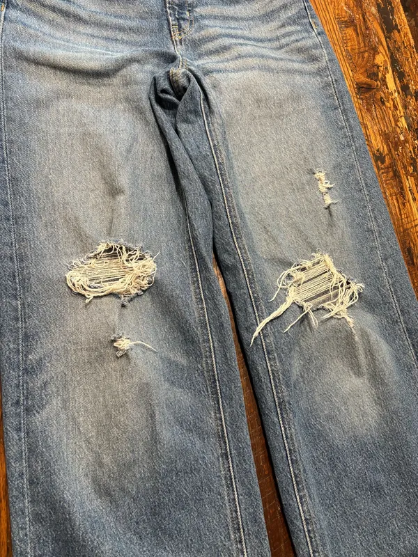 Ladies Old Navy Sky-High Wide Leg Jean Size 0 - excellent condition!! - Image 4