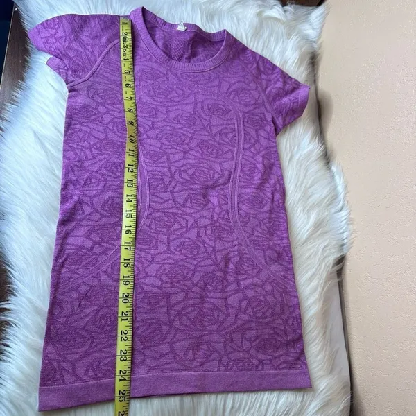 Lululemon Swiftly Tech Short Sleeve Crew Heathered Regal Plum Size 6 - Image 9
