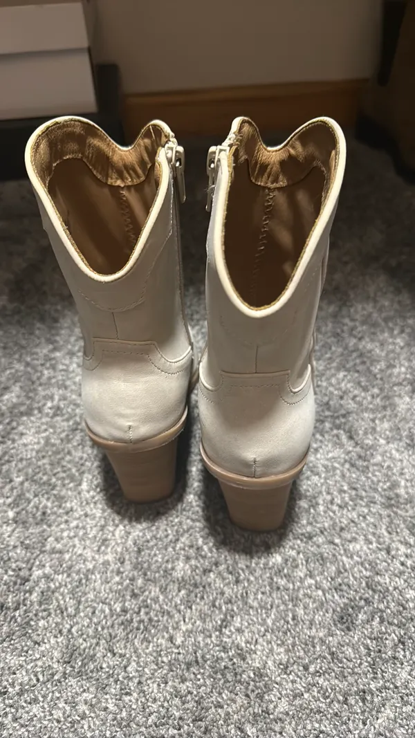 Lauren Conrad Western Block Heel Boots - Image 4