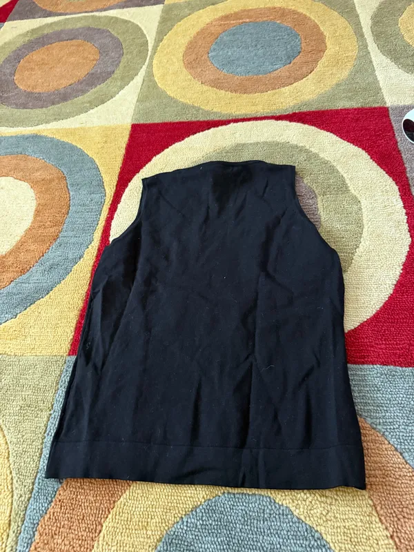 NWT August Silk Black Sleeveless Sweater Tank Top Women’s Size Medium - Image 4