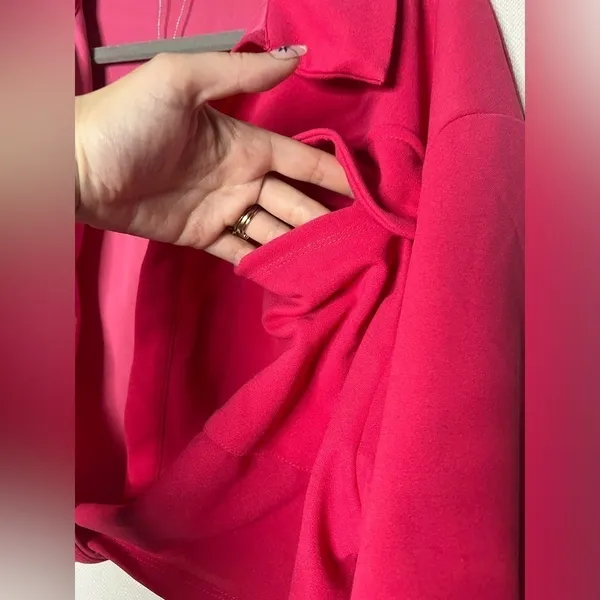 SHEIN EZwear Plus Hot Pink Flap Pocket Twist Hem Crop Blouse 2X - Image 3