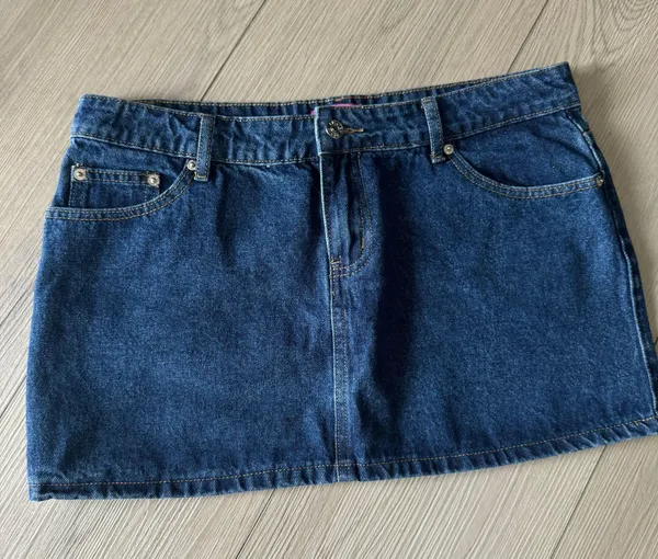 Edikted Mini Skirt - Image 2
