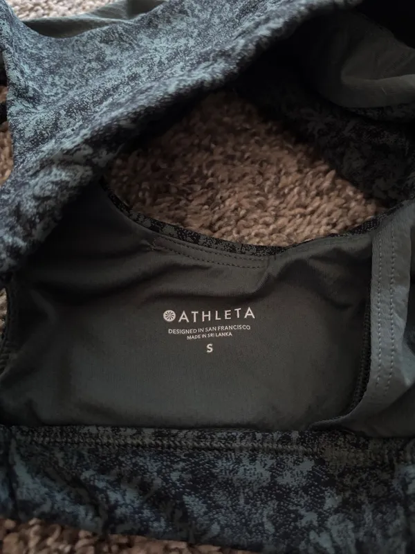 Athleta Sports Bra size small - Image 4