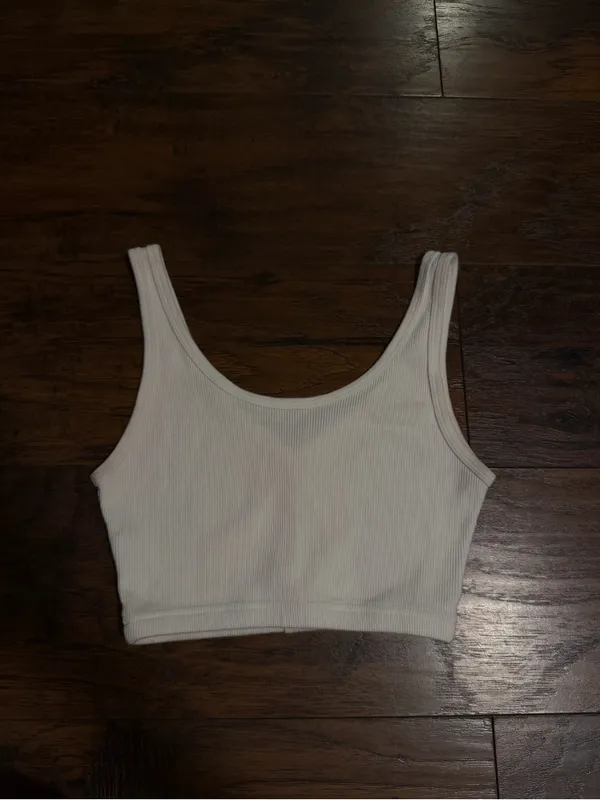 Brandy Melville Ribbed Button-Front Crop Tank Top - white - Image 3