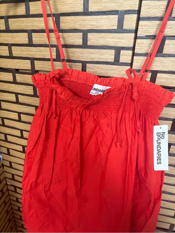 No boundaries red poplin cotton dress size medium - Image 4