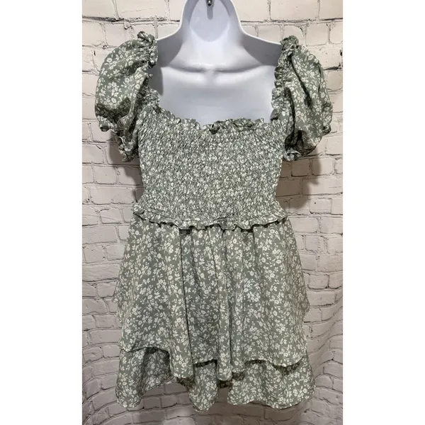 Altard State Kelley Green And White Floral Shorts Romper Size Large - Image 5