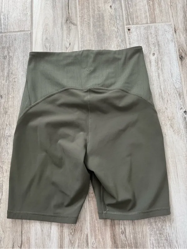 Lululemon Blissful Bend Super High-Rise Short 8"Army Green Size 10 - Image 8