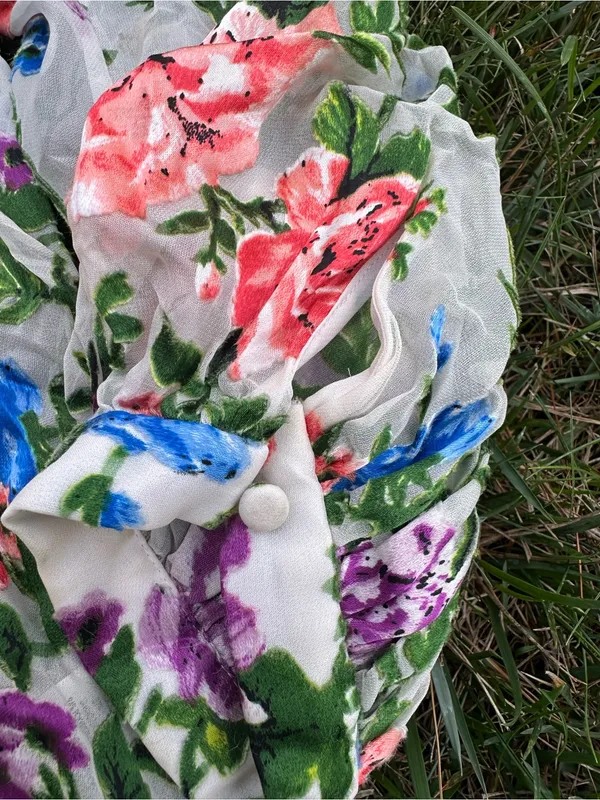 Alice + Olivia Floral Burnout Silk Blouse Womens Medium Romantic Poet - Image 6