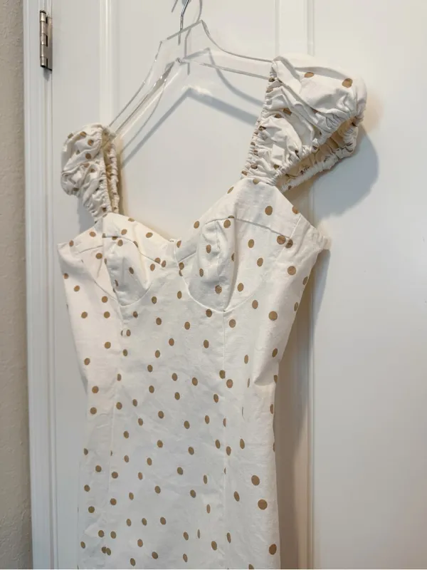 LPA Fit and Flare Mini Dress in White and Tan Polka Dots size Medium - Image 6