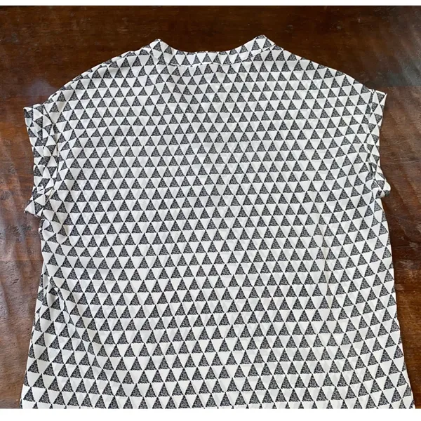 Pleione‎ Short Sleeve Blouse w White/Black Geo Pattern Dolman Sleeves Career - M - Image 9