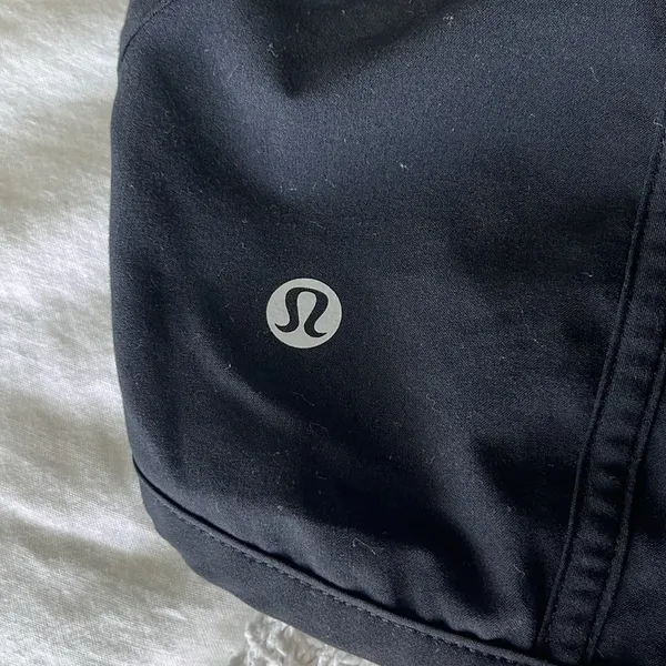 Lululemon track that short - Image 4