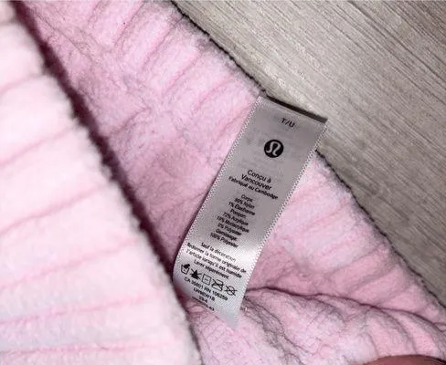 New Lululemon Womens Cable-Knit Pom-Pom Beanie hat winter chenille soft Pink - Image 5