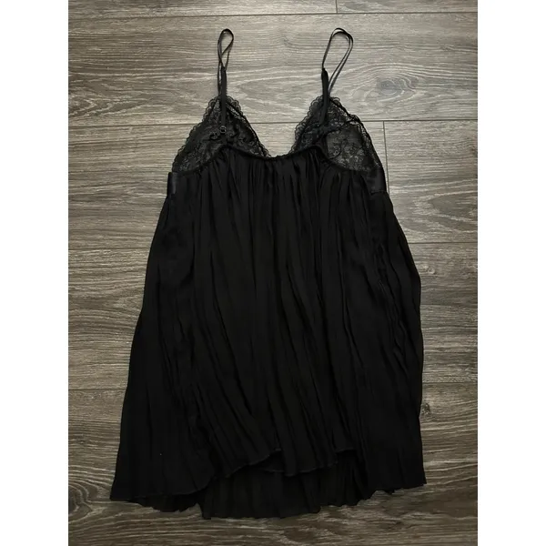 Victoria’s Secret Lace Pleated Babydoll Nighty size Medium - Image 6