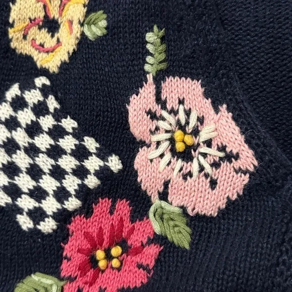 Vintage Floral hand Embroidered Knit‎ Sweater Navy V-Neck Cottagecore 3-D - Image 8