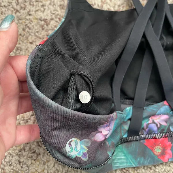 Lululemon Energy Bra Curious Jungle Multi Black size 10 - Image 7