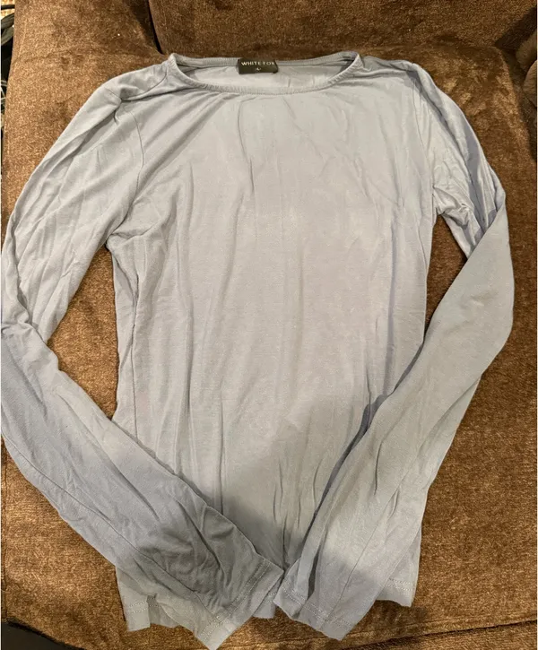 White fox tight fitting long sleeve - Image 2
