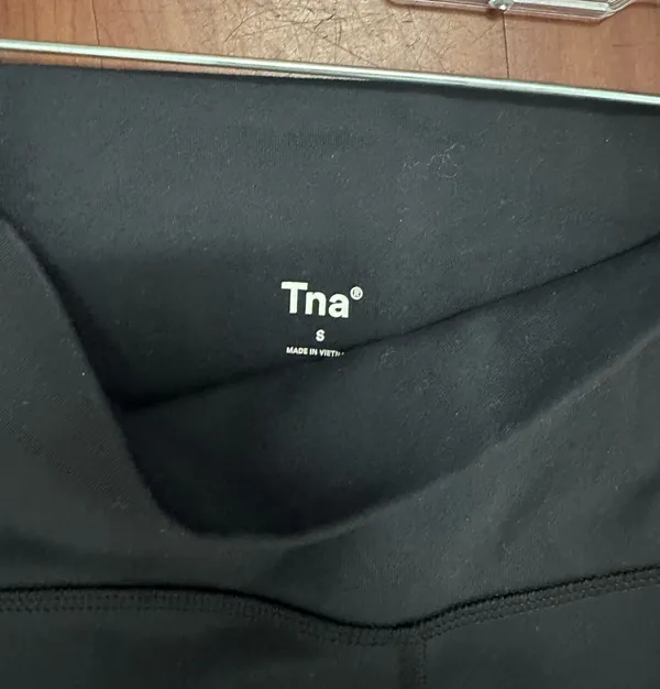 Aritzia Biker Shorts TNA - Image 4