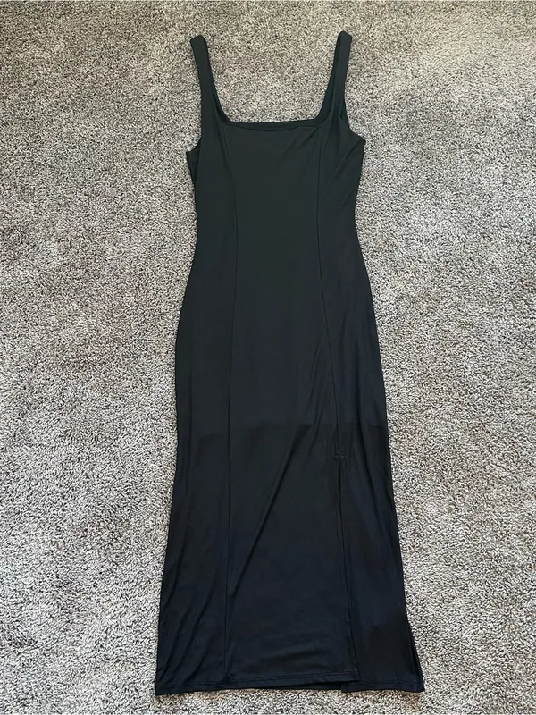 Le Lis Black Square-Neck Tank Midi Dress - Image 3