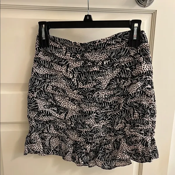 Zara ruffle mini skirt - Image 6