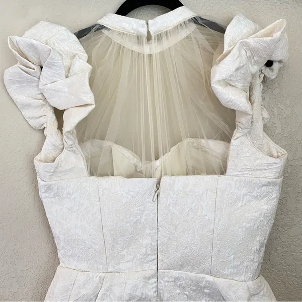 House of CB 'Cherelle' Ivory Jacquard Puff Sleeve Dress size Large NWOT‎ - Image 7