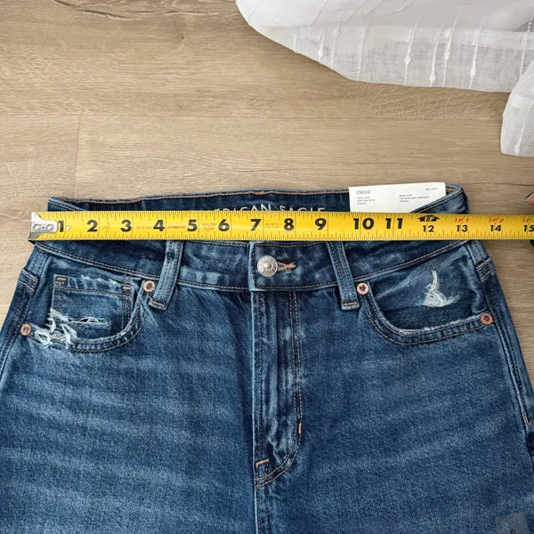 American Eagle Women's Medium Wash Mom Denim Jean - Image 4