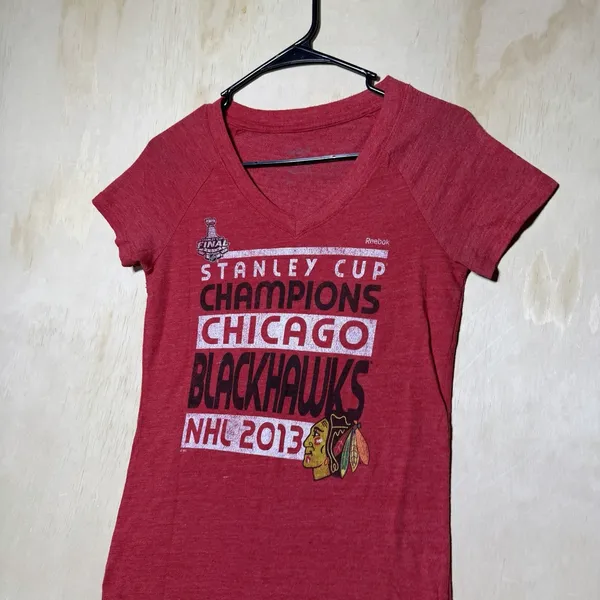 Reebok Chicago Blackhawks 2013 Stanley Cup Champions Womens Red V Neck Shirt Y2K - Image 2
