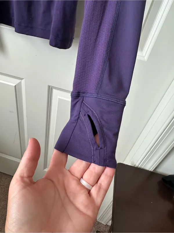 Lululemon Run Wild Pullover Women's Size 6 Purple Plum 1/2 Zip Thumbholes - Image 3