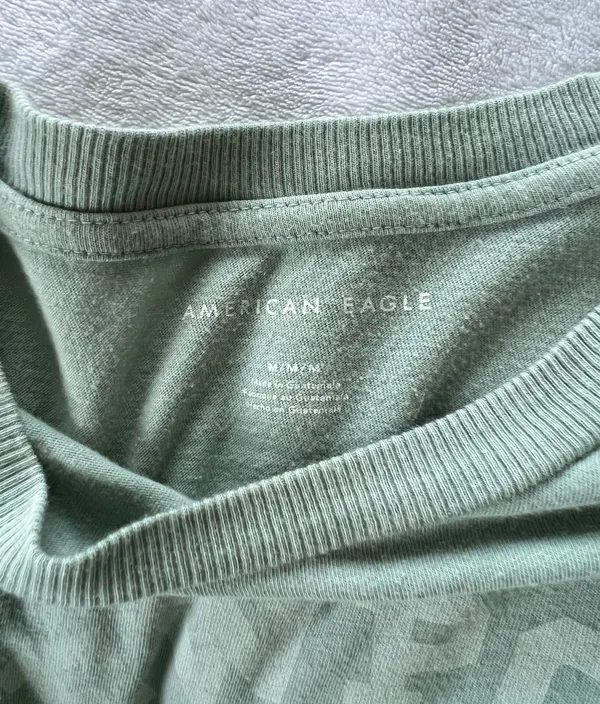 American Eagle Cropped Tee - Image 3