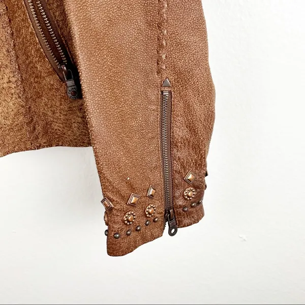 CRIPPLE CREEK Brown 100% Genuine Leather Studded Zip Pockets Jacket Size Medium - Image 9