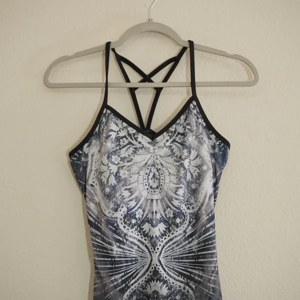 Prana Women Small Grey Mandala Graphic Strappy Racerback Yoga Tank Top Shelf Bra - Image 2