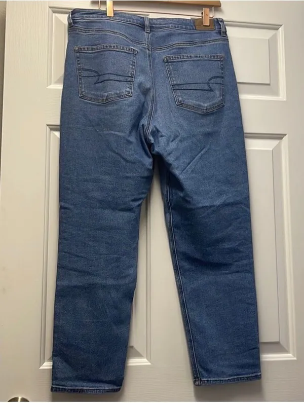 American Eagle mom jeans - Image 2